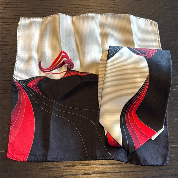 Desantis Collection Men’s Black and Red Silk Tie and Handkerchief - Picture 1 of 5